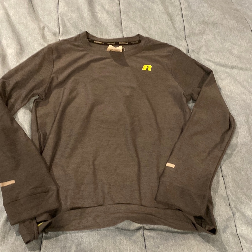 New NWT gray Russell dri power360 long sleeve medium 8